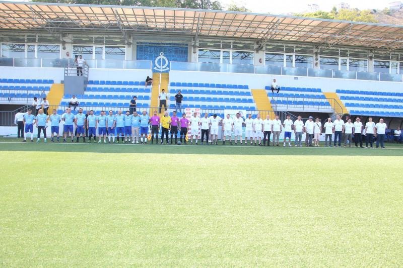 "ETOPAZ"ın dəstəyi ilə Elnur Əşrəfoğlunun 50 illik yubileyinə həsr olunmuş futbol matçı keçirilib – FOTOLAR