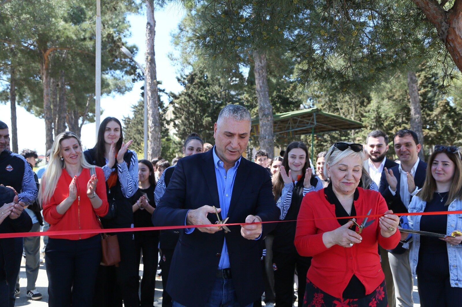 “DH Volley” komandası voleybol meydançası inşa edib – FOTOLAR
