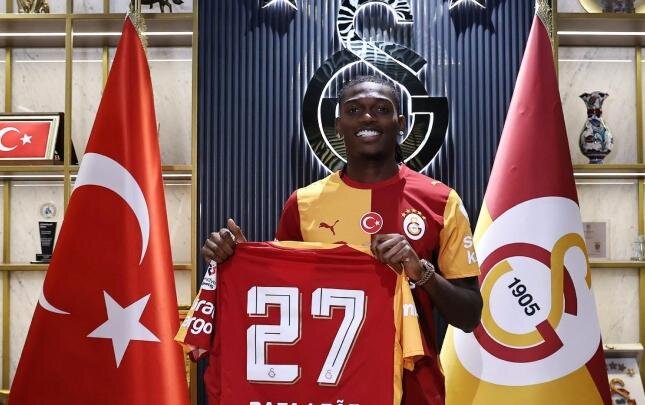 Portuqaliyalı ulduz futbolçu "Qalatasaray"da